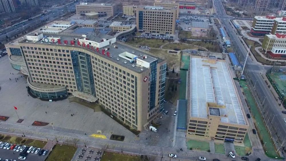 住院楼东侧的停车楼正式启用宁夏回族自治区人民医院院本部近日开车吧