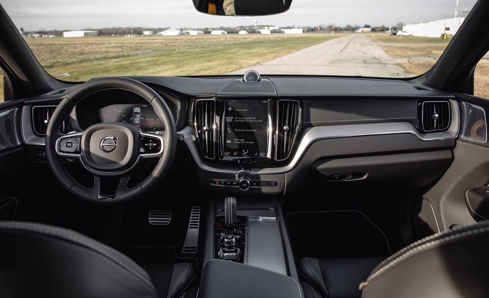 2021款沃尔沃xc60五星级安全suv百公里不到8升油