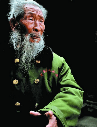 中国最年长的抗战老兵活了113岁9次被拉到刑场都奇迹生还