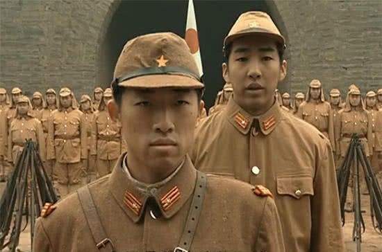 《亮剑》中,李云龙看见穿皮鞋的日军,为何立马就下令撤退?