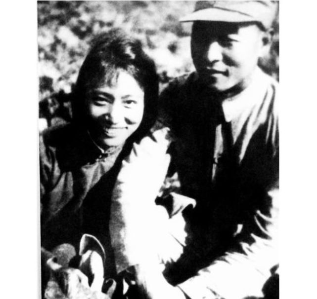 彭雪枫将军牺牲后,妻儿结局如何?妻改嫁总理的秘书,儿子成上将