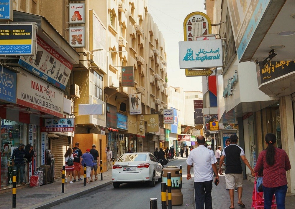 中东面积最小的国家,靠石油产业一夜暴富,跟美国的关系非常亲密_腾讯