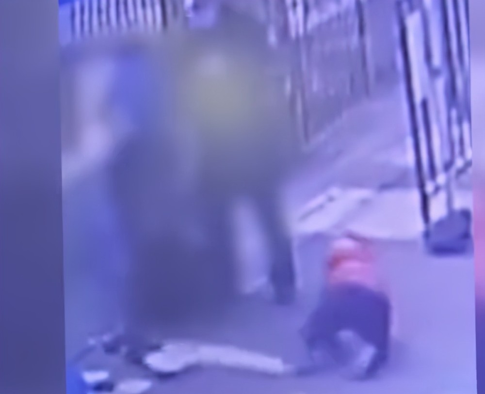 正常男人口温_返京男子不想做登记翻墙进社区经查体温正常被批评教育
