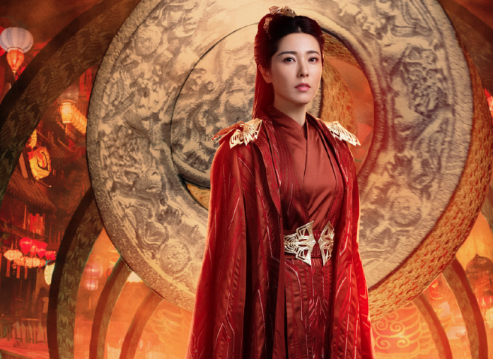 曾黎现身玲珑冰美人被指面瘫脸与影帝前男友拉开差距