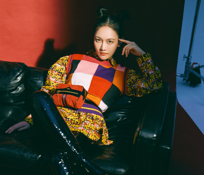 孙骁骁晒照否认怀孕,穿无痕衣秀50cm"蚂蚁腰",身材也太绝了_腾讯新闻