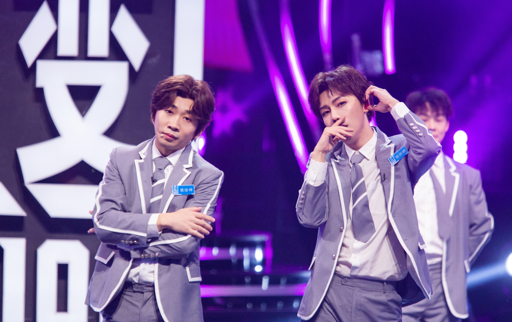 刘维再模仿蔡徐坤被网友调侃本尊下场回应路人更像范丞丞