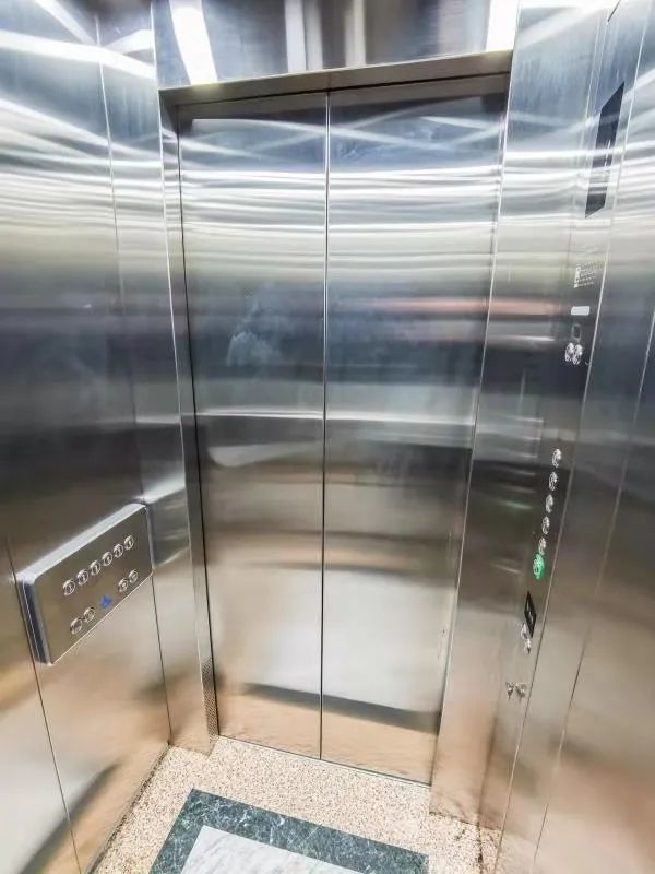 开工到启用仅用4个月,这里的居民乘上了新电梯!_腾讯新闻