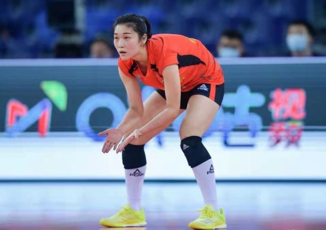 女排集训多达5人缺席紧急上调2人仍是人数最少一届