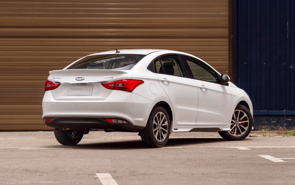 搭16lcng发动机一公里不到3毛钱奇瑞艾瑞泽5cng车型上市