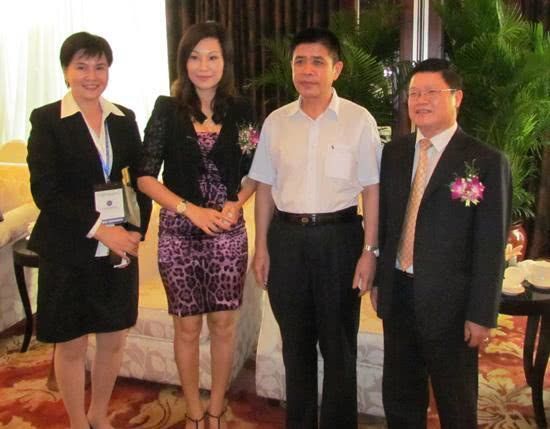 内地富豪送儿子去香港读书后偶遇豪门独女将继承岳父百亿家产