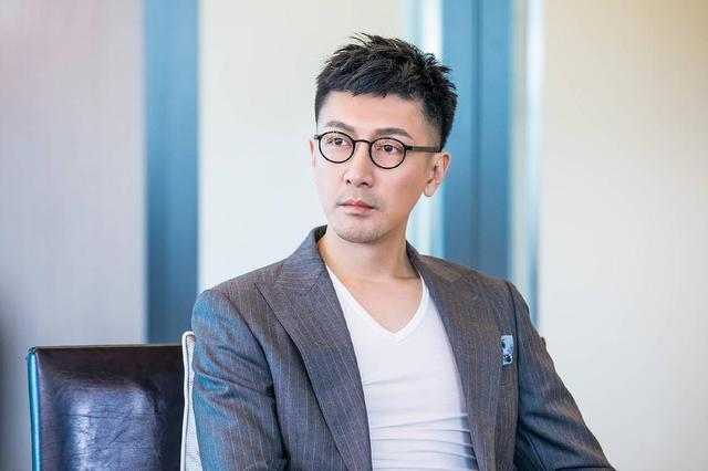 武大校花吴倩主演这个世界不看脸看来看去还是在看脸