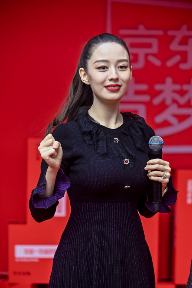 吉娜身材好得过头怀孕还有纤细小蛮腰这状态女明星也比不过她