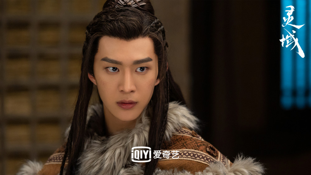 范丞丞穿貂系列