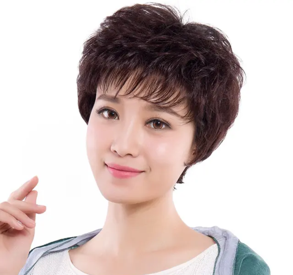 女人过了50岁发型这样剪洋气时尚显气质