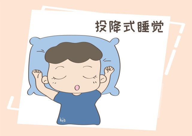 不过,面对这种睡姿的宝宝,盖被子显然是个大问题,盖这儿就盖不到哪儿