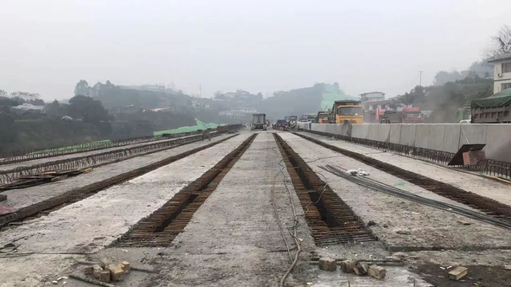 五犍沐快速通道岷江特大桥,即将实现左幅通车