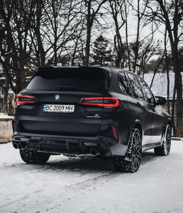 地球上最强大的suv之一!宝马x5m雷霆版