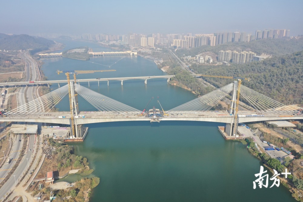 创一项世界纪录刚刚赣深高铁剑潭东江特大桥合龙