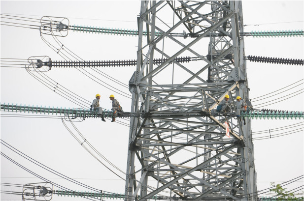 高壓直流輸電,在傳輸系統中通過交流與直流之間的轉換,使電能的損耗