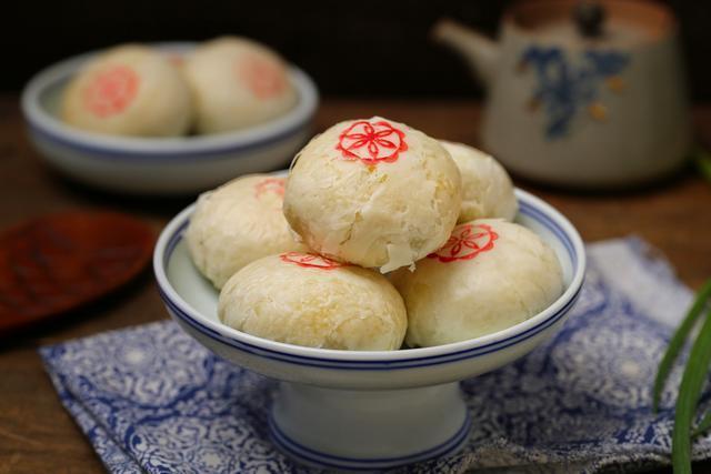 一吃就上瘾的传统中式糕点层层酥脆直掉渣馅料比较出乎意外