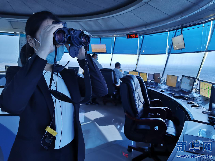 【春运幕后人】机场塔台女管制员的春运时间