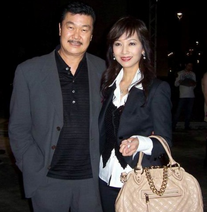 1985年,赵雅芝下嫁"花心龙套男",痴等10年的黄元申削发入佛门_腾讯