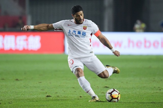 记者:胡尔克回归巴甲加盟米涅罗竞技,年薪不足230万欧