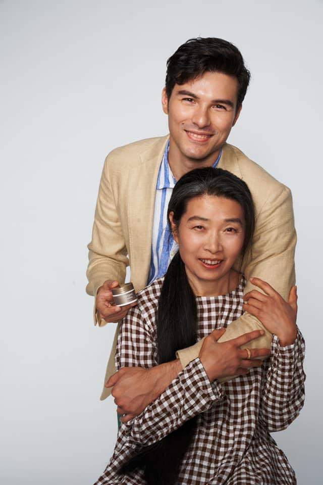 凤小岳老婆怀二胎的消息一出,很多人都