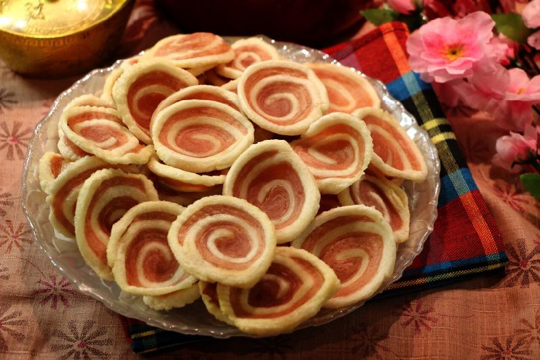 牛耳饼是客家人逢年过节必不可少的一种食品,也是河源客家传统的美食.