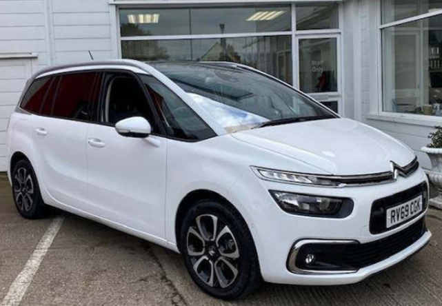 雪铁龙新款mpv实车!7个独立座位,玩空间不输本田