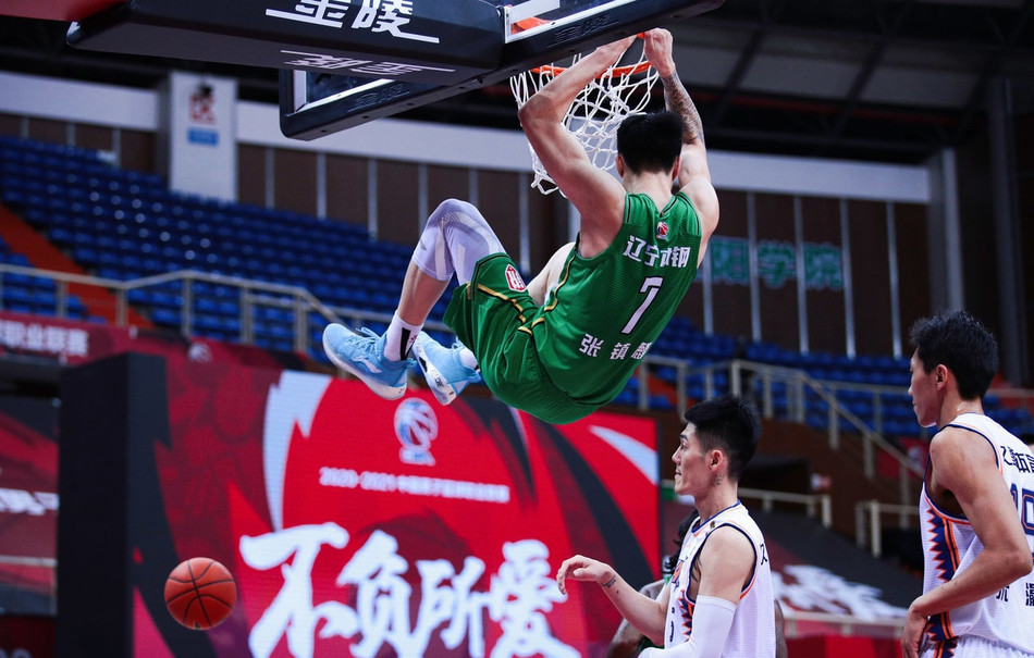 尽管取得一场22分大胜,不过杨鸣对球队的表现很不满意,本场比赛,辽宁