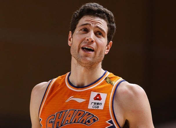 70分!42分!34分!对不起,威尔斯,他才是联盟第一空砍王!_腾讯新闻