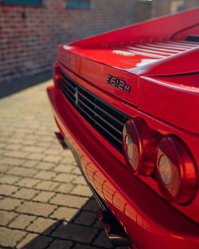 当年限量501台的法拉利f512m