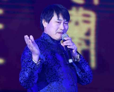 《星光大道》走红,因5000万豪宅被疑是假农民,消失的刘大成去哪了?