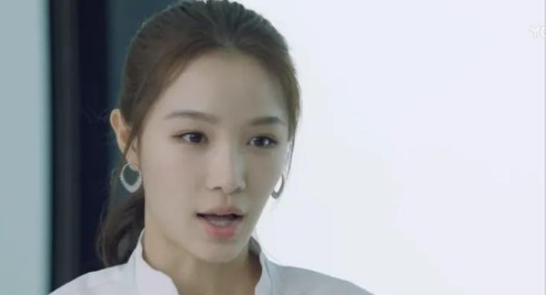 但当交代起具体工作时,方静给林潇潇的任务是"向章