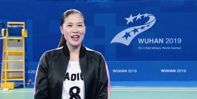 羽毛球名将高崚嫁帅气总裁老公,拼下一儿一女幸福如花