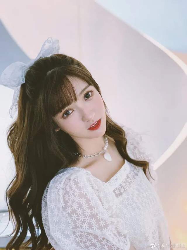 一块选秀地板砖的叛逃专访奇葩说7李佳洁