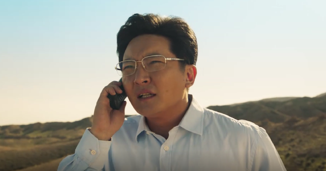 剧中「搞笑担当」陈金山的扮演者郭京飞,是北方人,福建口音对他来说是