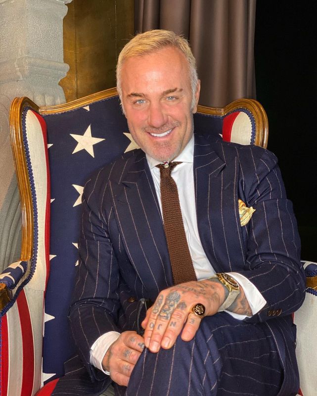 意53岁富豪为模特恋人庆26岁喊女王爱意浓花花公子已安定3年