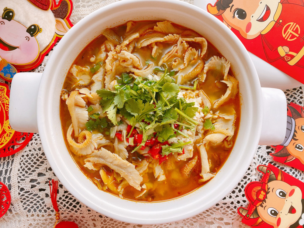 年夜饭来一盆酸汤牛肚,酸爽可口味道正宗,让你新的一年牛气冲天_腾讯