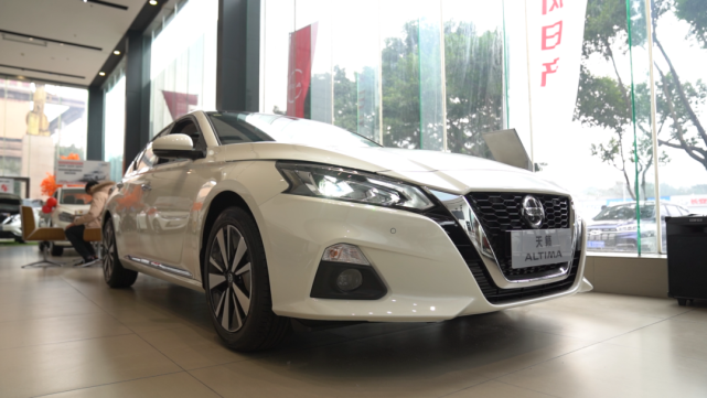 探店2021魅影套装版新天籁更年轻更彻底九五后