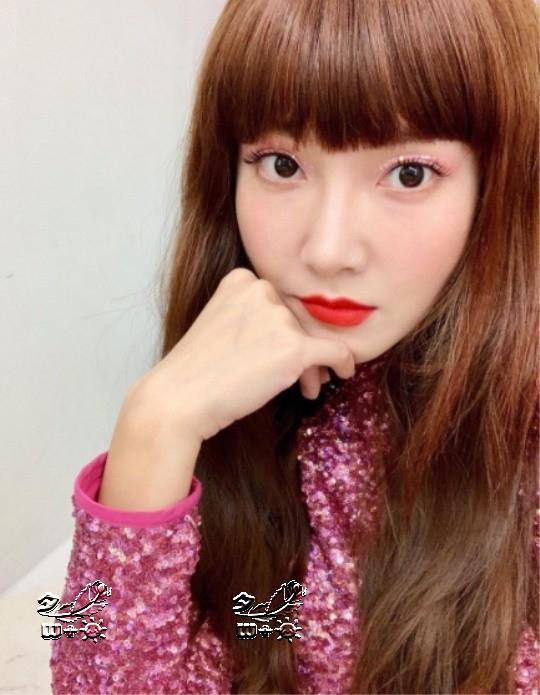 jessica郑秀妍放下刘海干练美爆发krystal也感叹呜哇剪吧