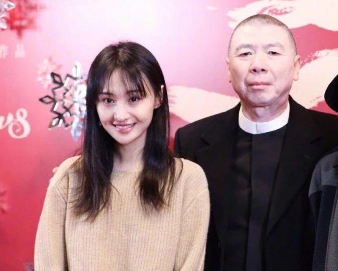 郑爽背后金主实力曝光资源多到令人羡慕连冯小刚都毕恭毕敬