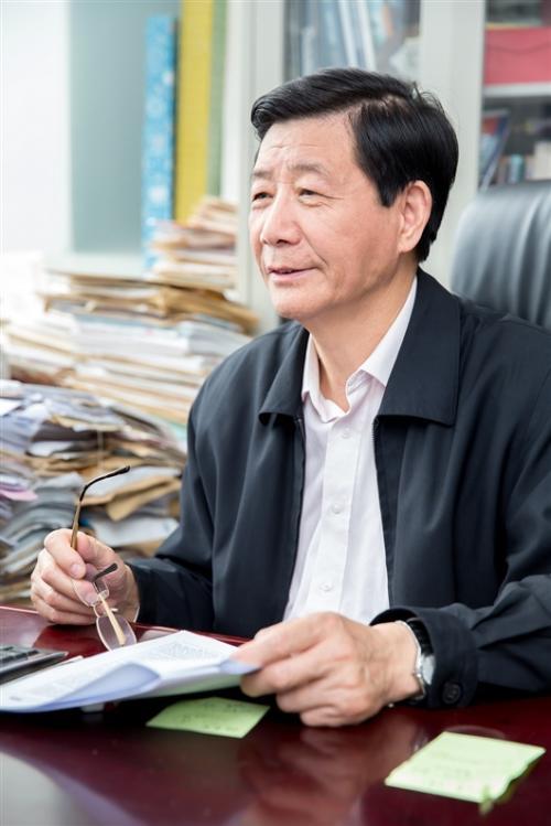 关键在于裴刚的论文实验结果不能重复实现.