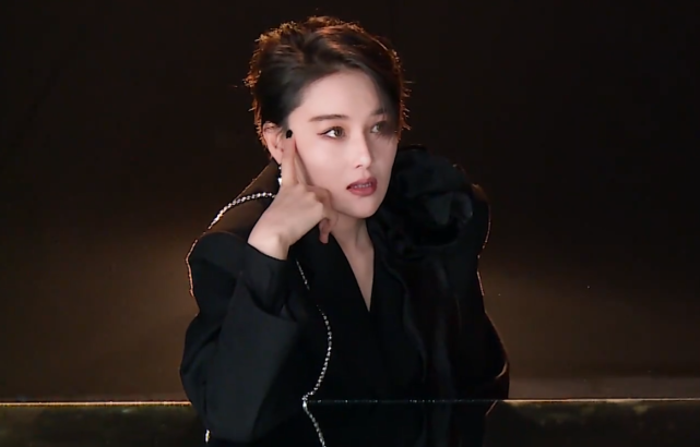 张馨予起床照被疯传在浪姐2素颜出镜火了确定有33岁