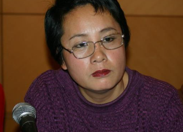 她将赵忠祥告上法庭晚节不保,15年后遭痛骂,饶颖如今怎样了?_腾讯新闻