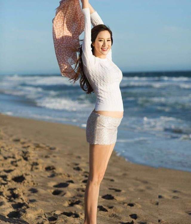 冯盈盈前度大婚现场曝光新娘喜极而泣似徐子淇盈盈食言未出席