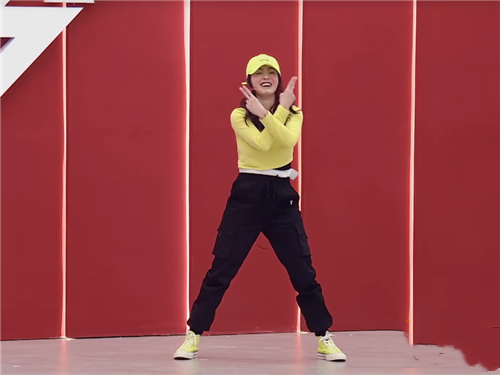 张柏芝的匡威鞋成爆款看到她上脚效果网友太潮了