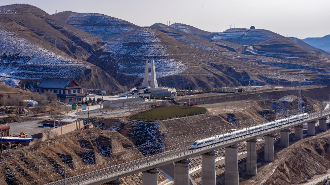 银西高铁迎来首个春运