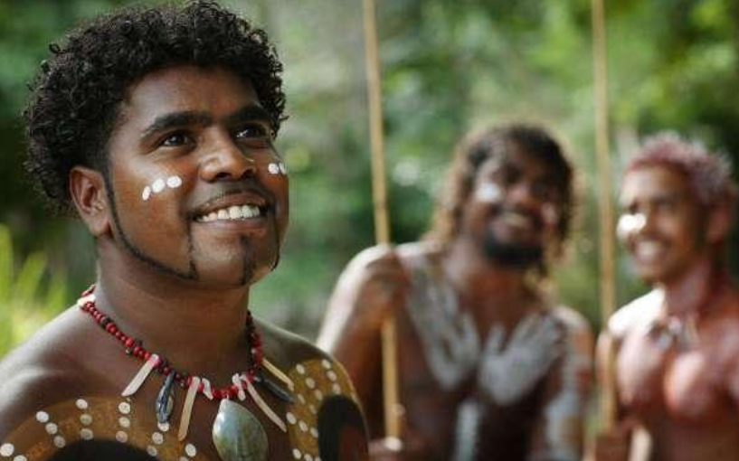 终于澳大利亚土著彻底爆发了